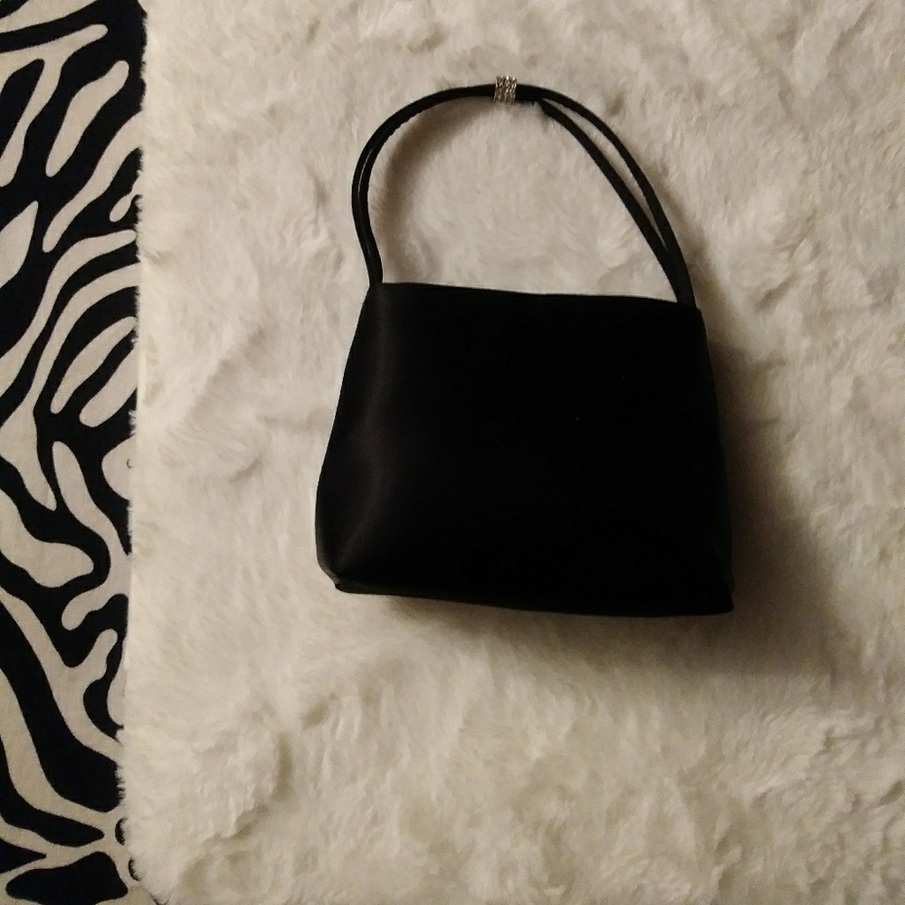 Small black cute hand purse - Picture 3 of 7
